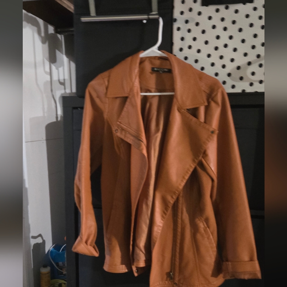 Baccini Women's Brown Leather Jacket-Medium